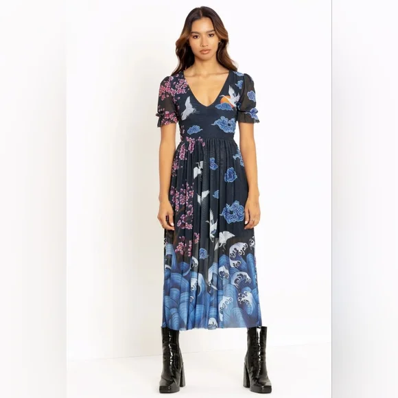 Flight Of Tsuru Stellar Dress Blackmilk Size Small - Picture 3 of 5